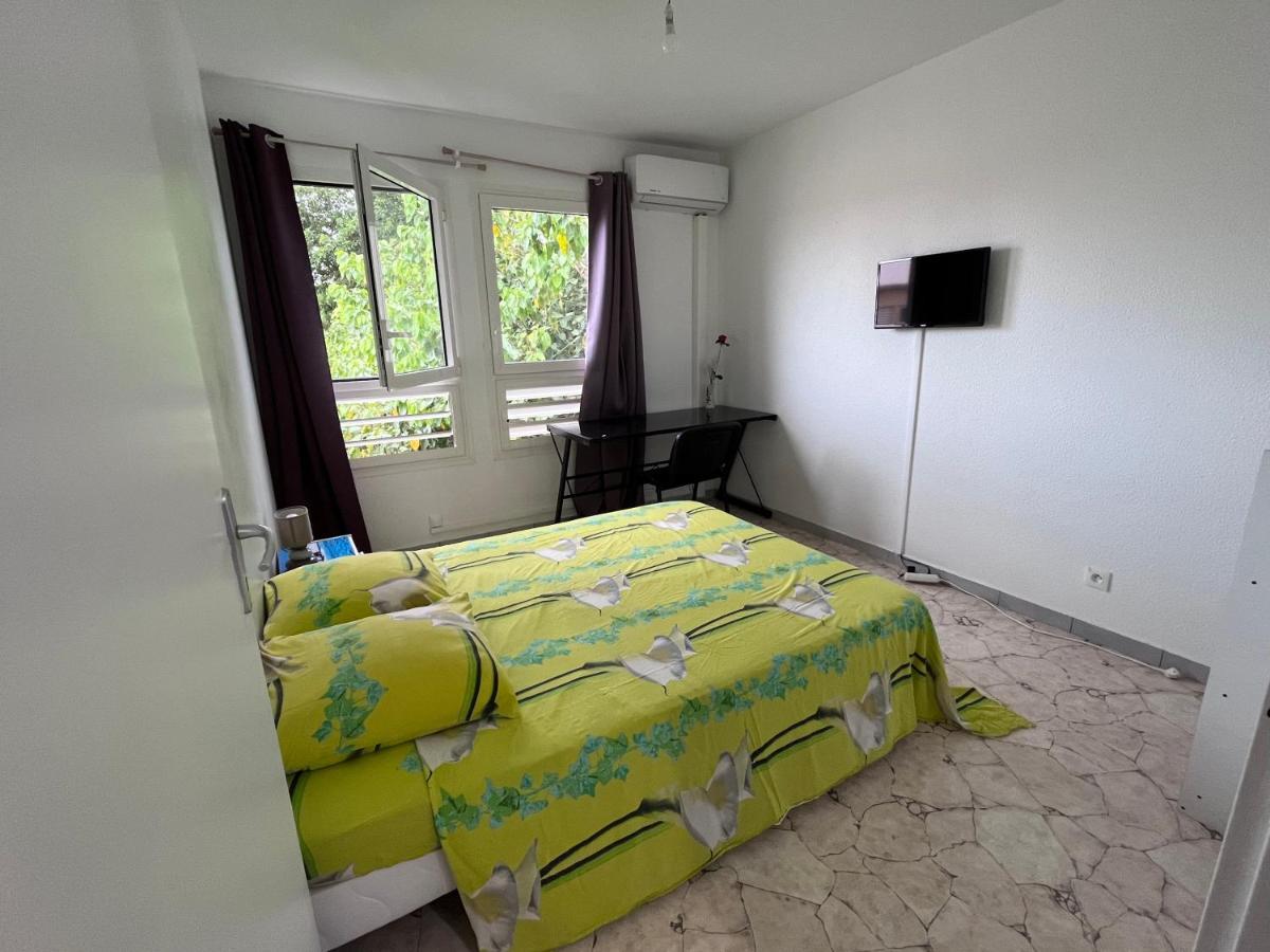 Chambre Chez L'Habitant A 5Mn De L'Aeroport Les Abymes Ngoại thất bức ảnh